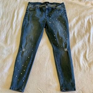 Celebrity Pink plus size pearl distressed jeans